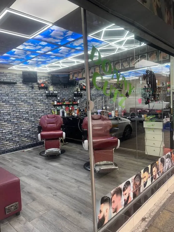 Inside Donny Cutz, Doncaster 6